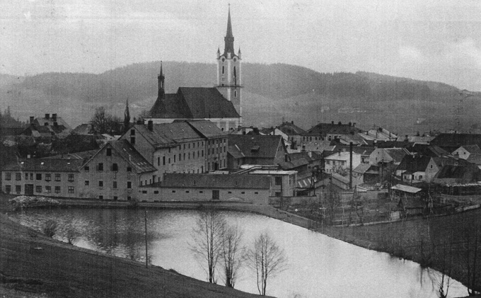 Firmengelände mit Poeschl-Teich